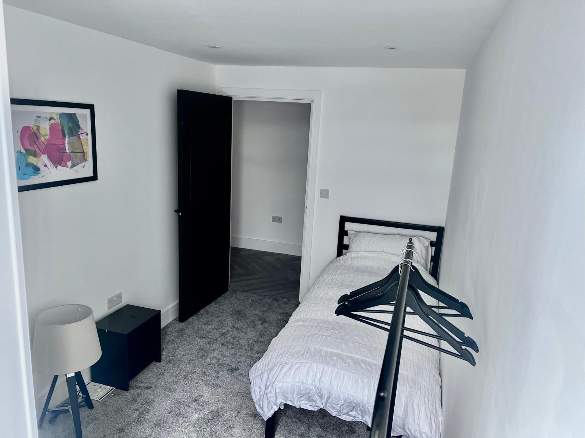 New 2 Bed Apartment In Royston High St Exterior foto